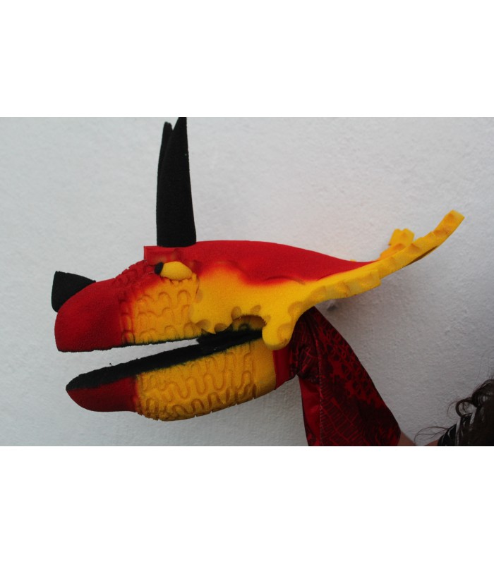 RED TRICERATOPS 23cm