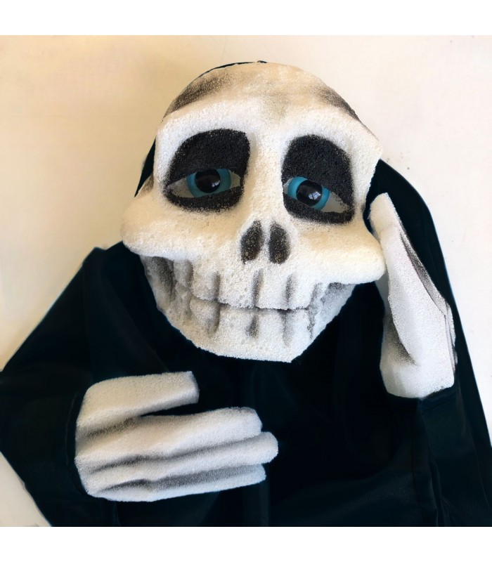 MARIONETA EM FORMA DE CRÂNIO GESTUAL
