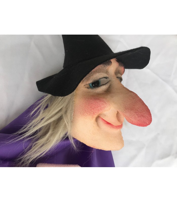 GESTUAL BRUJA MARIONETA