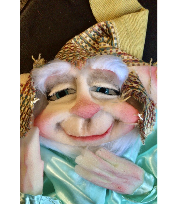LARGE GESTURAL PUPPET ELF