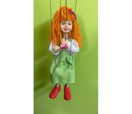 MENINA VERDE