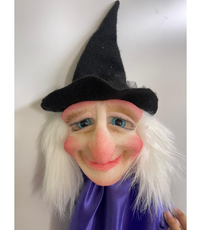 GESTUAL BRUJA MARIONETA